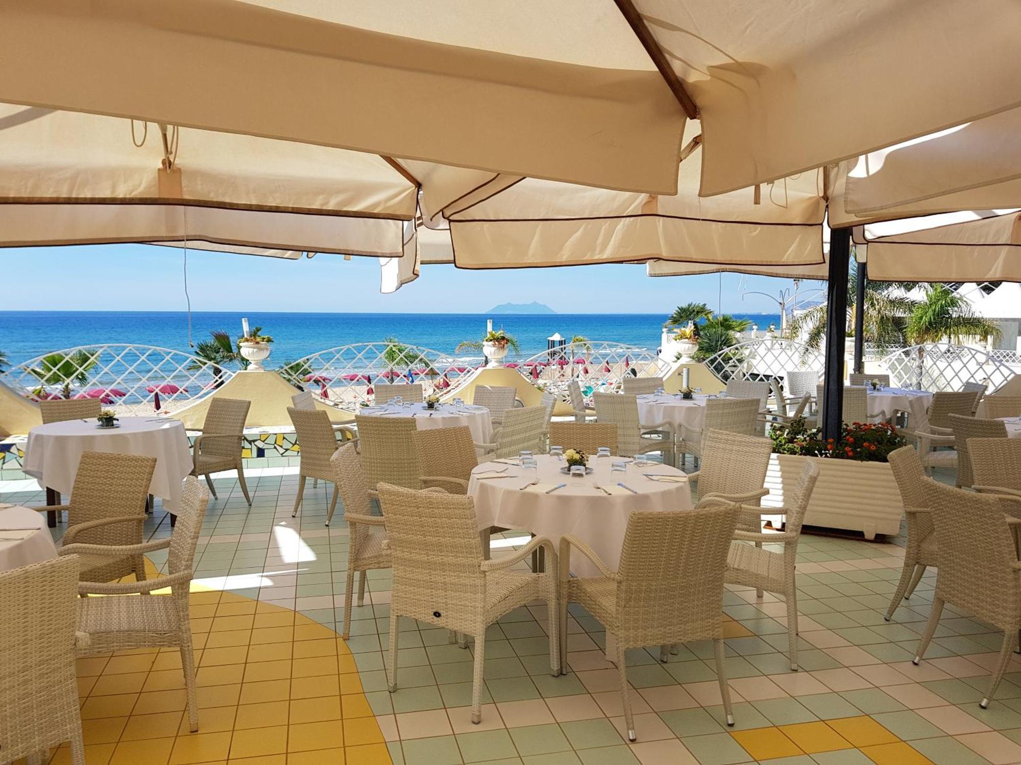 Hotel La Playa Sperlonga Exterior foto